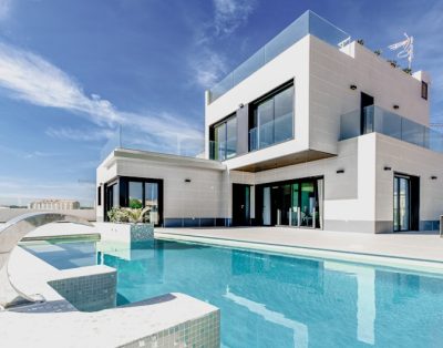 Villa Mediterránea con Jardín en Nerja